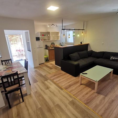 Fa-Ni Apartment โนวาลยา ภายนอก รูปภาพ