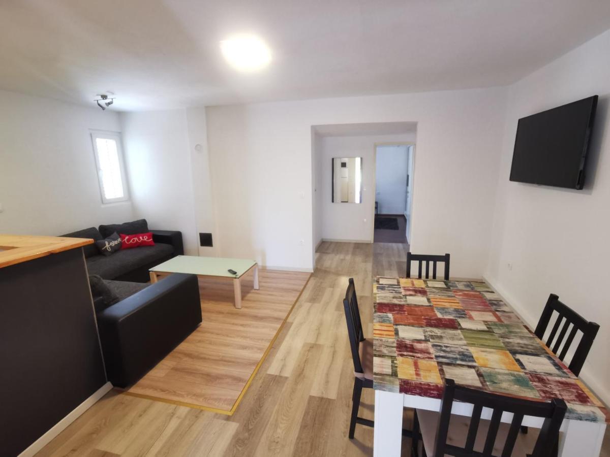 Fa-Ni Apartment โนวาลยา ภายนอก รูปภาพ
